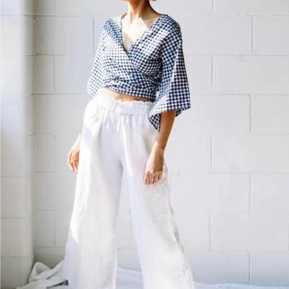 It’s that time of the year - I’m here to assist you for that perfect piece💃🏽🛍 - Picture 14 of 16